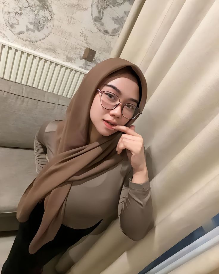 Hot Abg Jilbab Viral Manis C0lm3k Keenakan DI Ruang Tamu New